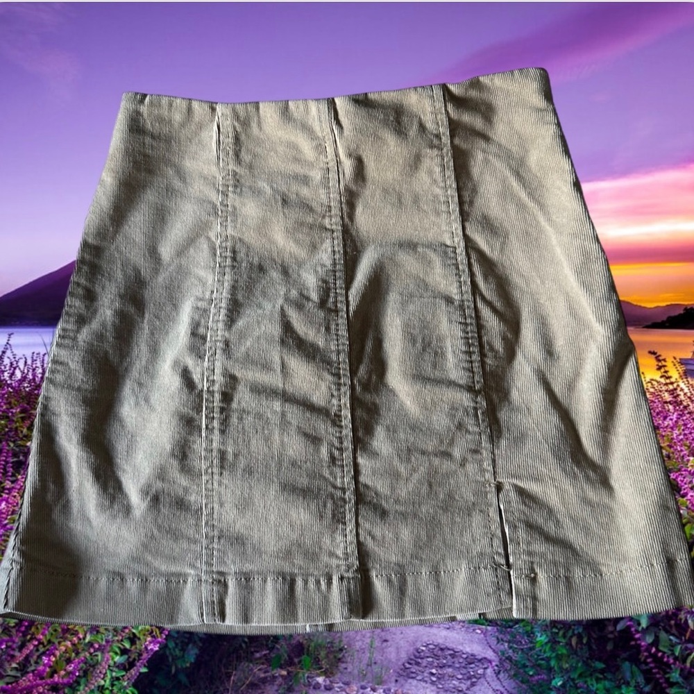 Forever 21 Tan Corduroy Mini Skirt Women’s Size S